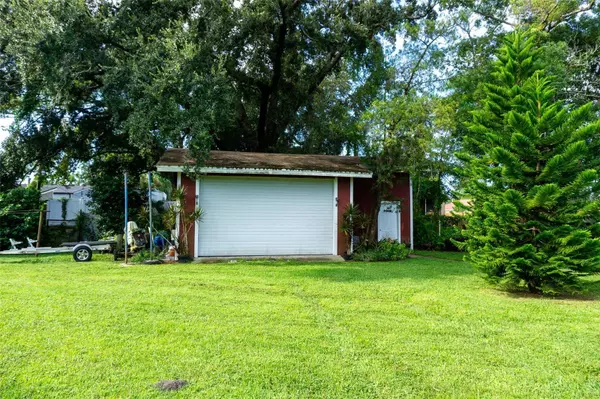 2306 GREENLEAF DR, Orlando, FL 32810