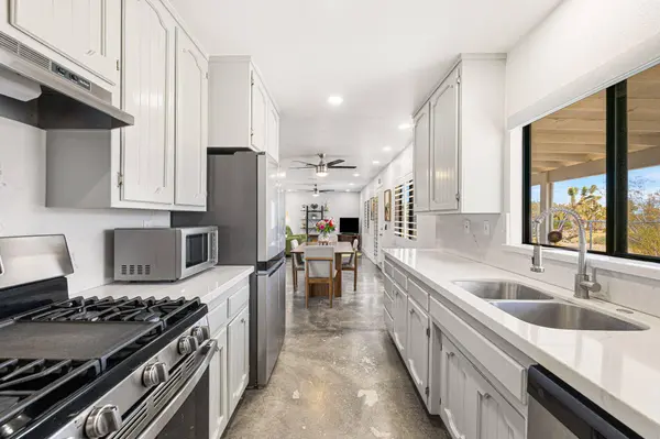 6829 Palisade WAY, Yucca Valley, CA 92284