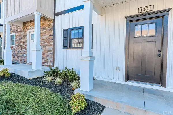 556 Leesville RD, Lynchburg, VA 24502