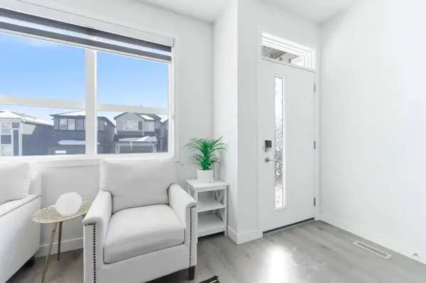 99 Aquila WAY NW, Calgary, AB T3R1Z7