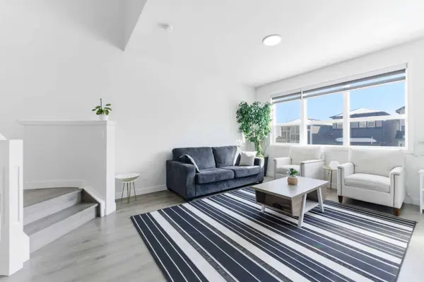 99 Aquila WAY NW, Calgary, AB T3R1Z7