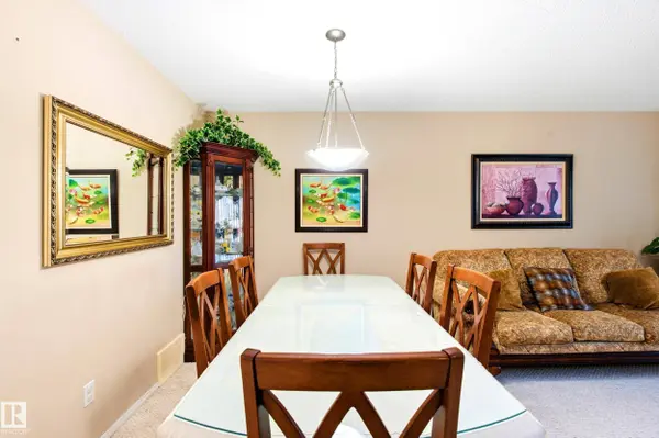 2806 31 ST NW NW, Edmonton, AB T6T 1V1