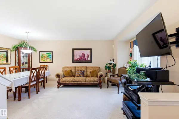 2806 31 ST NW NW, Edmonton, AB T6T 1V1