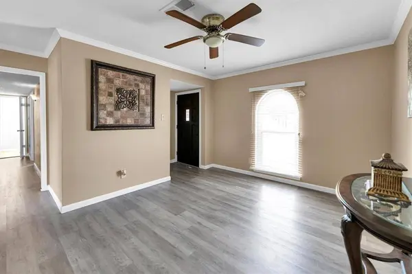 7621 Parker RD, Houston, TX 77016
