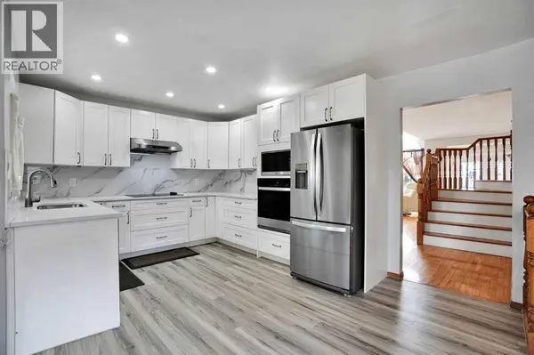 16 Sun Harbour Crescent SE, Calgary, AB T2X3B1