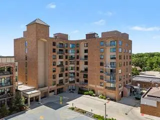 2200 Hamilton Drive #503