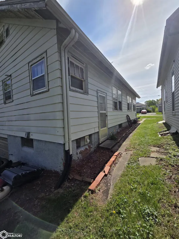 4081/2 New York AVE, Creston, IA 50801