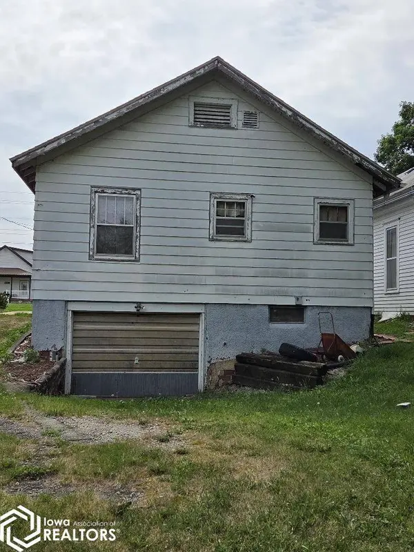 4081/2 New York AVE, Creston, IA 50801