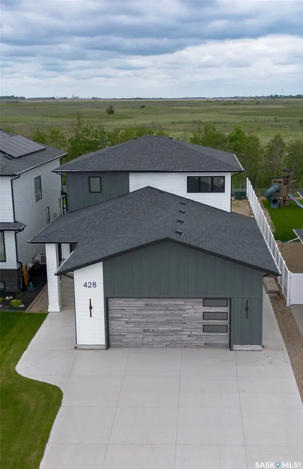 428 Woolf BND, Saskatoon, SK S7W 1E5