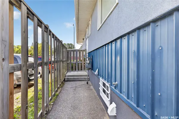 1226 22nd ST W, Saskatoon, SK S7M 0S7