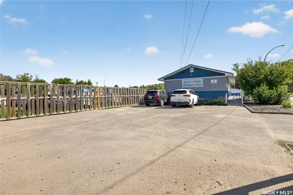 1226 22nd ST W, Saskatoon, SK S7M 0S7