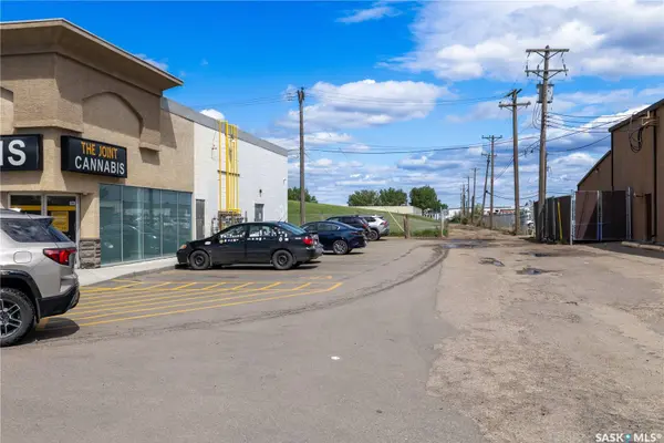 622 Circle DR E #50, Saskatoon, SK S7K 0T9