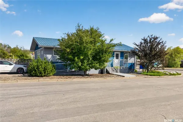 1226 22nd ST W, Saskatoon, SK S7M 0S7