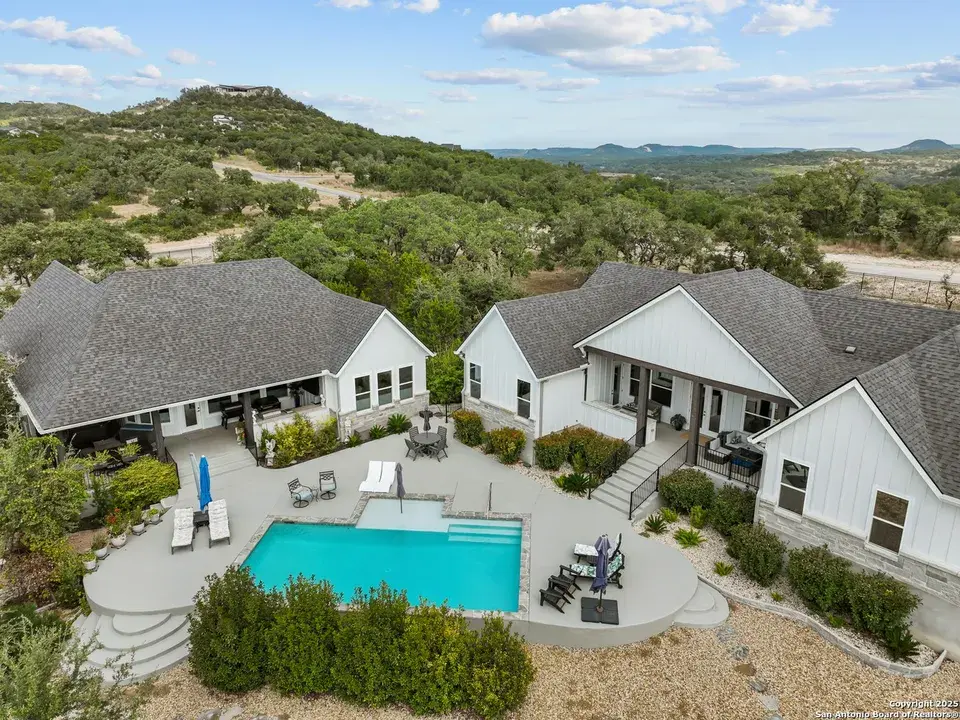 Helotes TX 1031 exchange property - buyer represented by Laura Dash