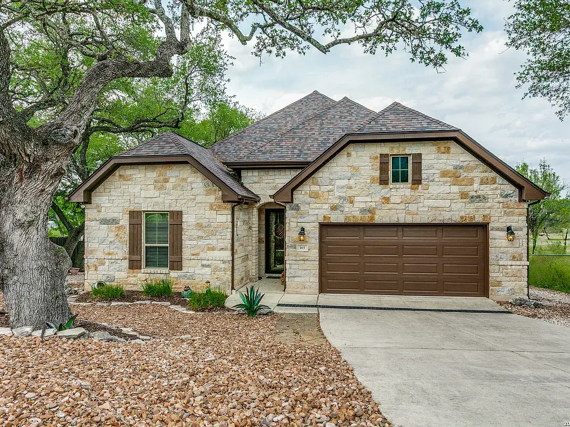 Canyon Lake TX home - buyer represented by Laura Dash