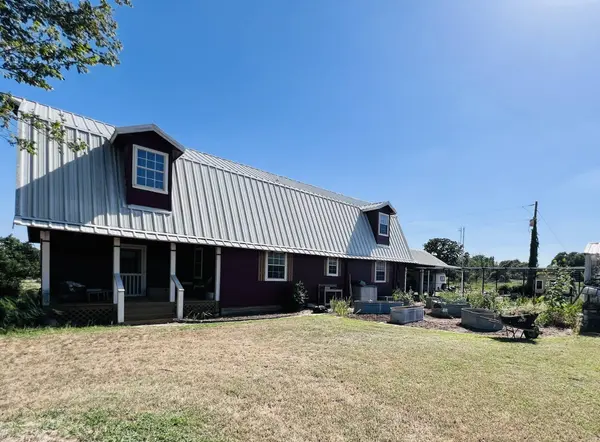 706 County Road 4599, Boyd, TX 76023