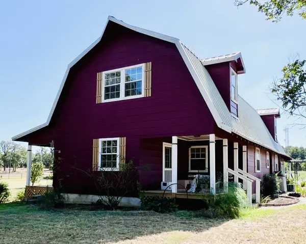 706 County Road 4599, Boyd, TX 76023