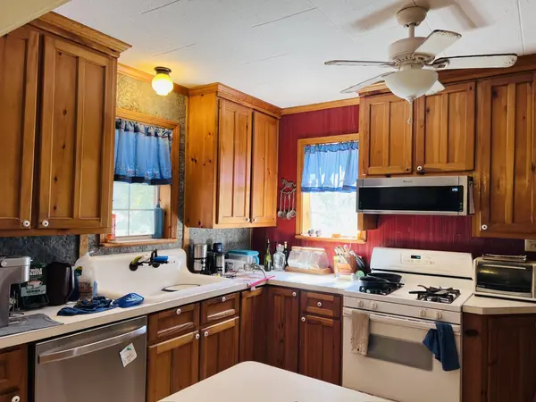 706 County Road 4599, Boyd, TX 76023