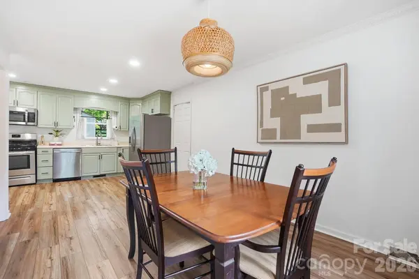 5060 Suwarrow CIR, Tega Cay, SC 29708