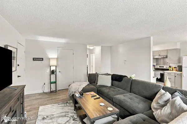 12621 Tanada LOOP, Anchorage, AK 99516
