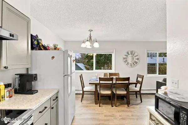 12621 Tanada LOOP, Anchorage, AK 99516