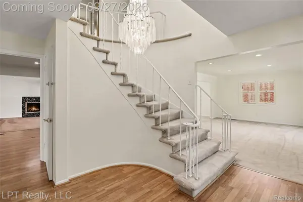 25503 Arden Park DR, Farmington Hills, MI 48336