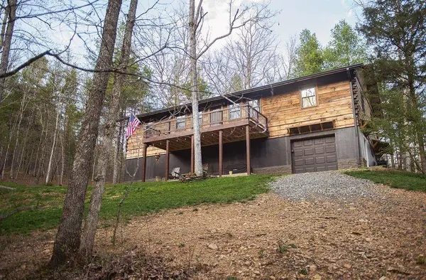 467 River Oaks Drive, Austinville, VA 24312