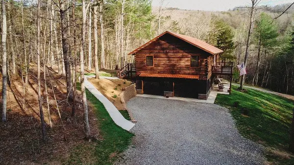 467 River Oaks Drive, Austinville, VA 24312