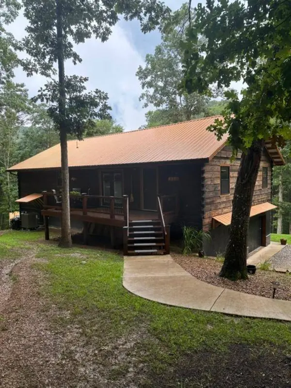 467 River Oaks Drive, Austinville, VA 24312