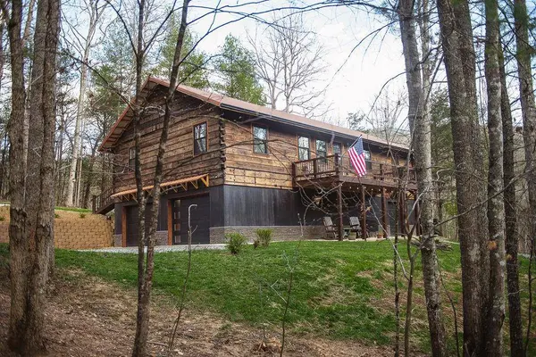 467 River Oaks Drive, Austinville, VA 24312