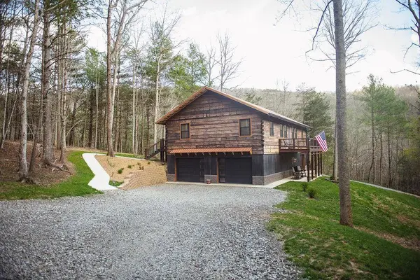467 River Oaks Drive, Austinville, VA 24312