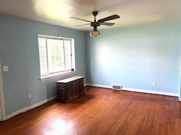 612 Henry St, Marion, VA 24354