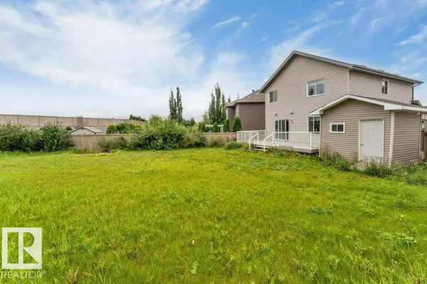 3740 8 ST NW, Edmonton, AB T6T 0S1
