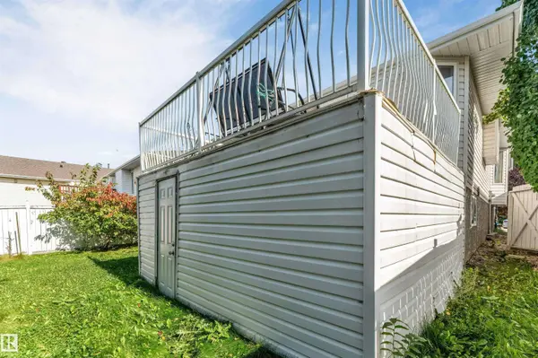 3738 28A ST NW, Edmonton, AB T6T 1M3