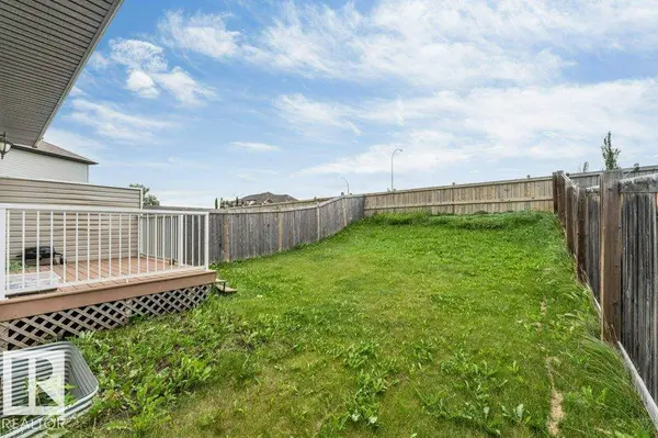 3514 16 ST NW, Edmonton, AB T6T 0M6