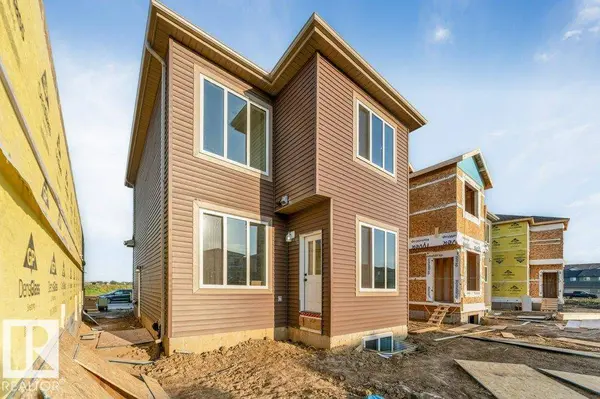 8416 226 ST NW, Edmonton, AB T5T 7Y8