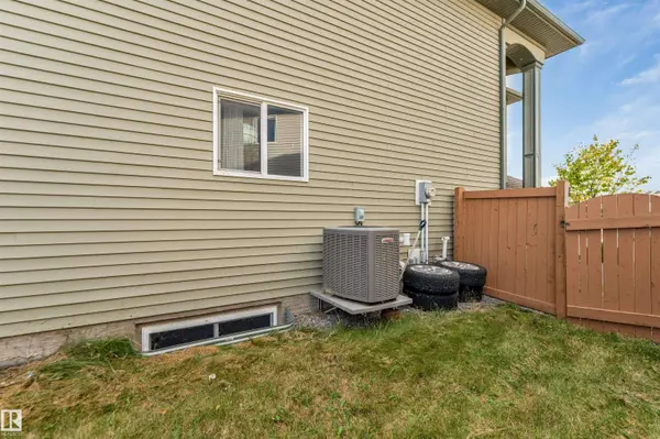 707 40 AV NW, Edmonton, AB T6T 0T3