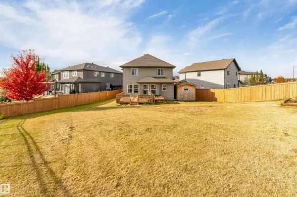 707 40 AV NW, Edmonton, AB T6T 0T3