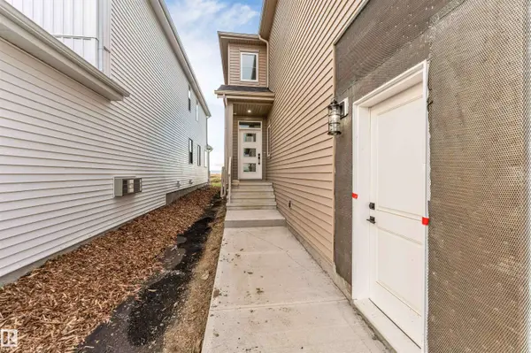 206 Falcon CR, Leduc, AB T0B 3M3