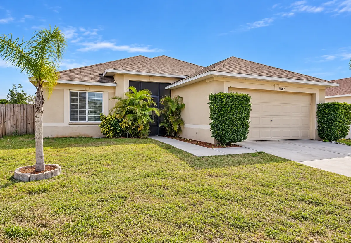 11007 Whitecap Dr, Riverview, FL 33579-7178