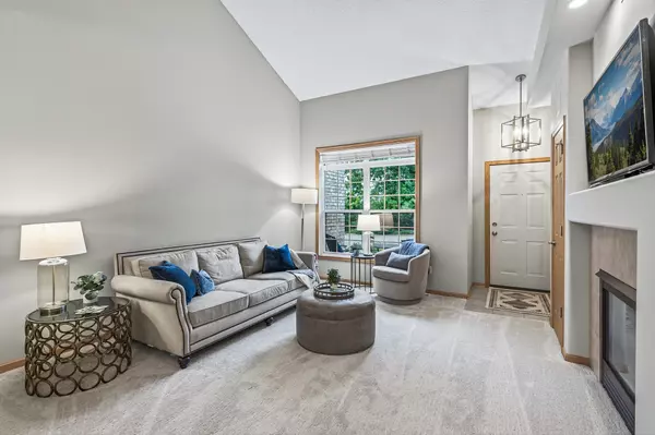 Eden Prairie, MN 55347-3073,10098 Bridgehill Ter