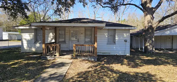 24 Williams Ditch Rd, Cantonment, FL 32533-7302