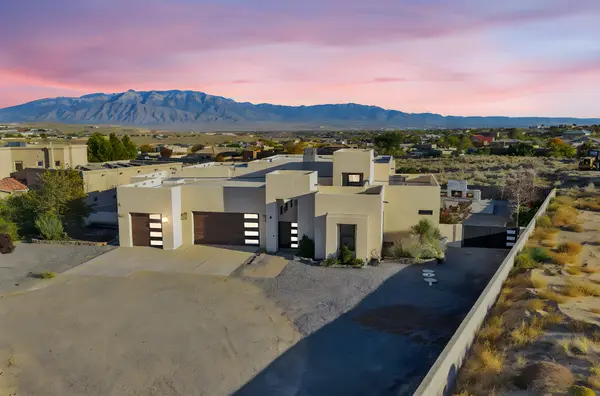 2104 Chessman Dr NE, Rio Rancho, NM 87124-6521