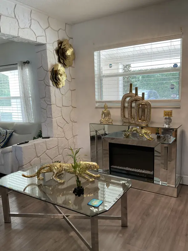 837 Campello St, Altamonte Springs, FL 32701-2013