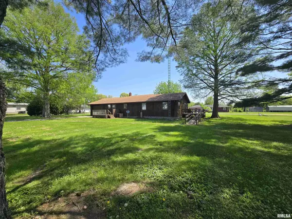 201 S DOGWOOD ST, Belle Rive, IL 62810