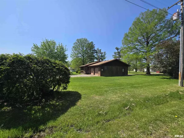 201 S DOGWOOD ST, Belle Rive, IL 62810