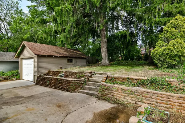 811 N Chicago AVE, Rockford, IL 61107