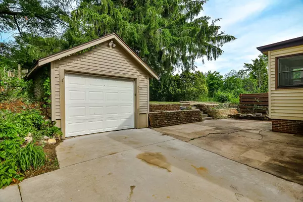 811 N Chicago AVE, Rockford, IL 61107