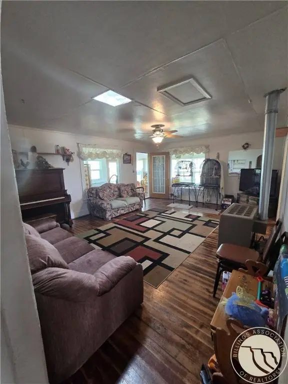 313 S Teigen AVE, Winnett, MT 59087