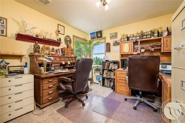 24 S Swan LN, Fromberg, MT 59059